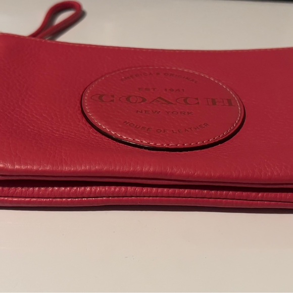 COACH Authentic- Vibrant Fushia Wristlet Clutch/Wallet - Picture 4 of 13